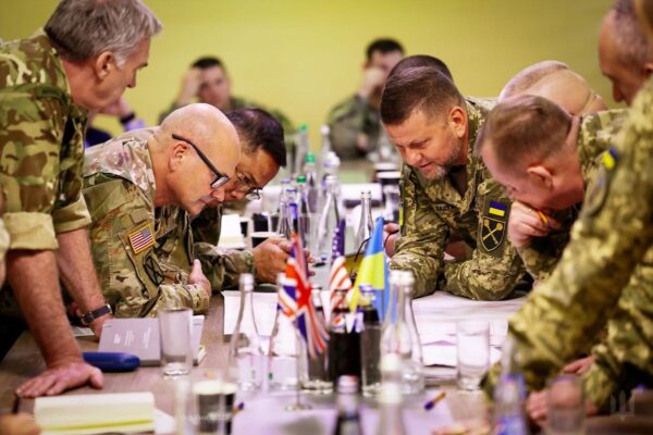 Залужний уперше розказав про спільний штаб зі США