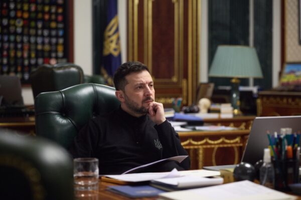 Зеленський і Стармер обговорили розміщення миротворців