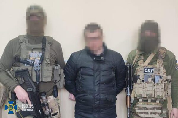 “Зливав” вогневі позиції ЗСУ: у Краматорську викрили таксиста-агента РФ