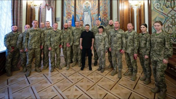 Володимир Зеленський відзначив нагородами військовослужбовців Держспецзв’язку