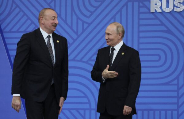 Глава Азербайджану скасував поїздку до Москви