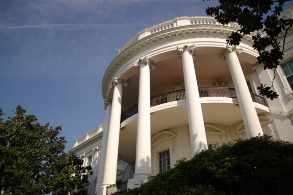 Каліфорнія позивається до адміністрації Трампа через блокування коштів