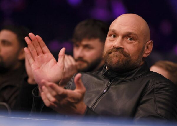 Менеджер Ф&rsquo;юрі: Тайсон підготується до третього бою з Усиком
