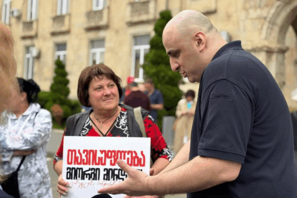 У Грузії затримали лідера опозиції Ніку Мелію