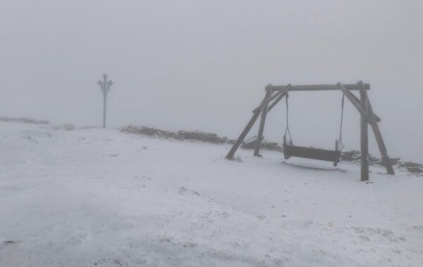 У Карпатах насипало снігу і вдарив мороз