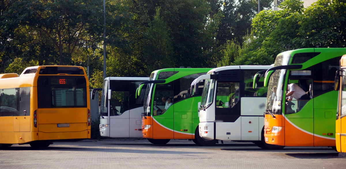 Новини бізнесу - Україна імпортувала автобусів на $13 млн з початку року