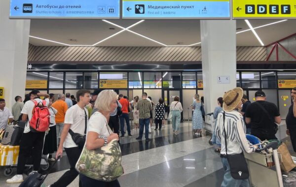 В аеропортах Росії стався колапс через атаки дронів