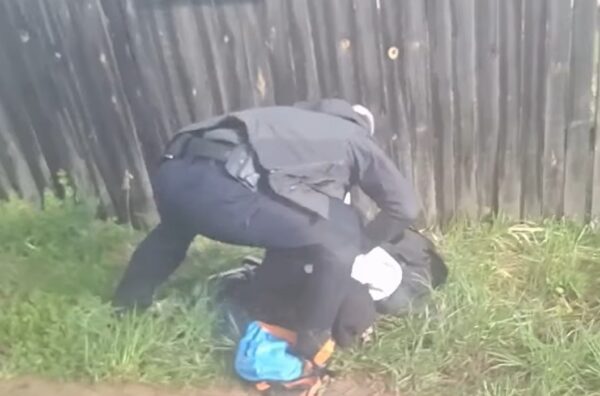 В РФ затримали підлітків за “підготовку підпалу будівлі Міноборони”