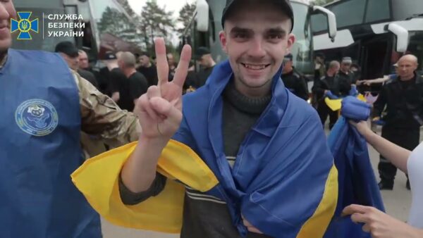 З полону звільнили ще 303 українців, – ексклюзивне відео СБУ третьої частини обміну 1000 на 1000