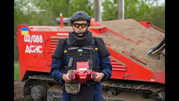 Сапери ДСНС продовжують розміновувати Херсонщину