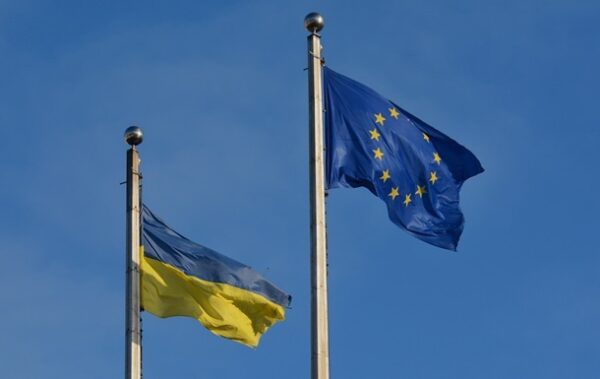 Зеленський привітав українців з Днем Європи
