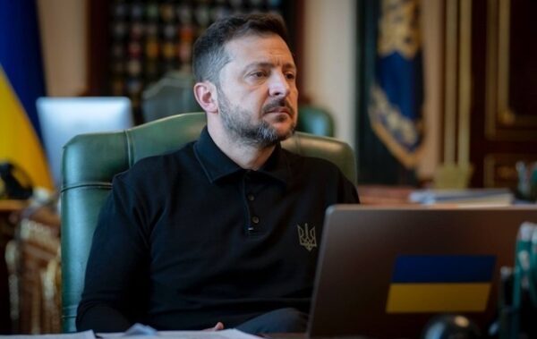 Зеленський відхилив “перемир’я” Путіна на 9 травня