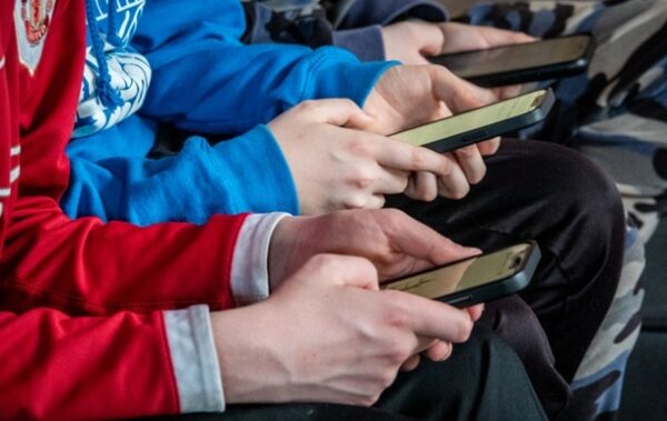 Зйомки фільму окупантів залишили без зв’язку частину Донеччини