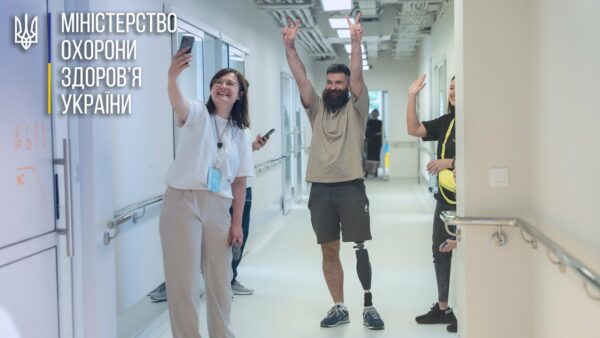 Superhumans у Дніпрі: міністр Віктор Ляшко взяв участь у відкритті нового центру реабілітації