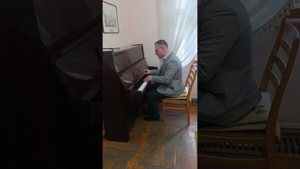 В Будинку-музеї Тараса Шевченка в Києві  #music #art #artist
