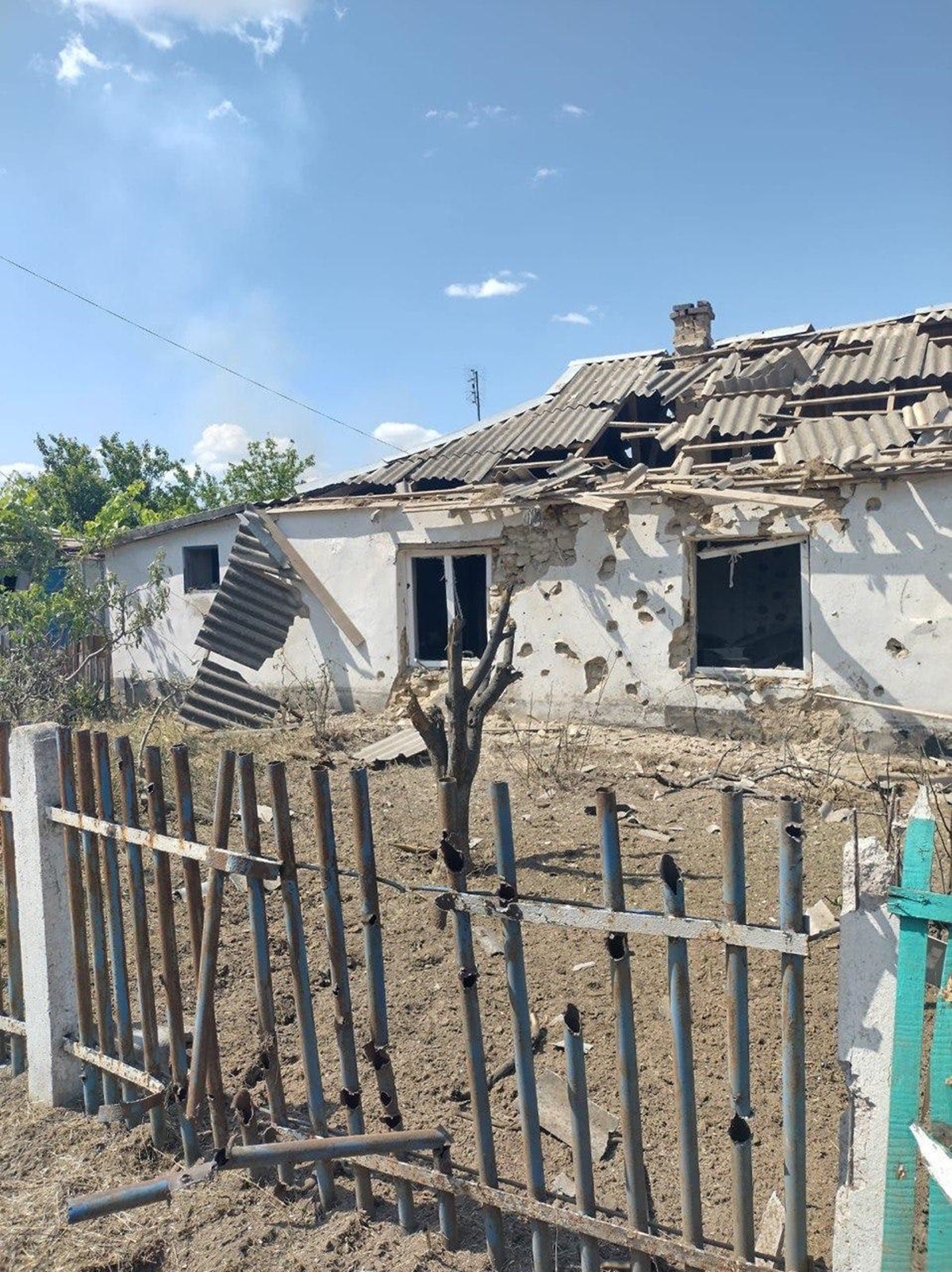 Новини України - Армія РФ вдарили по житловому кварталі Херсона