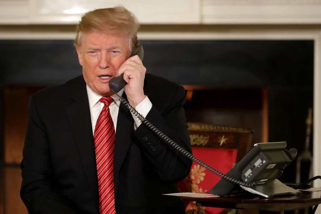 Новини світу - Дзвінок без миру. Трамп знову говорив з Путіним