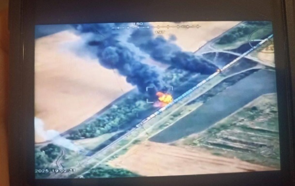 Новини України - Кіптява до небес. ГУР знищило російський товарняк