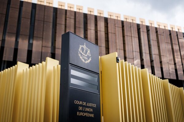Олігархи Путіна програли битву за санкції
