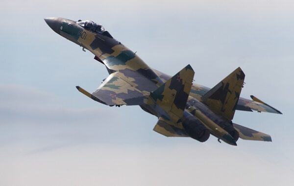 Повітряні сили збили російський винищувач Су-35