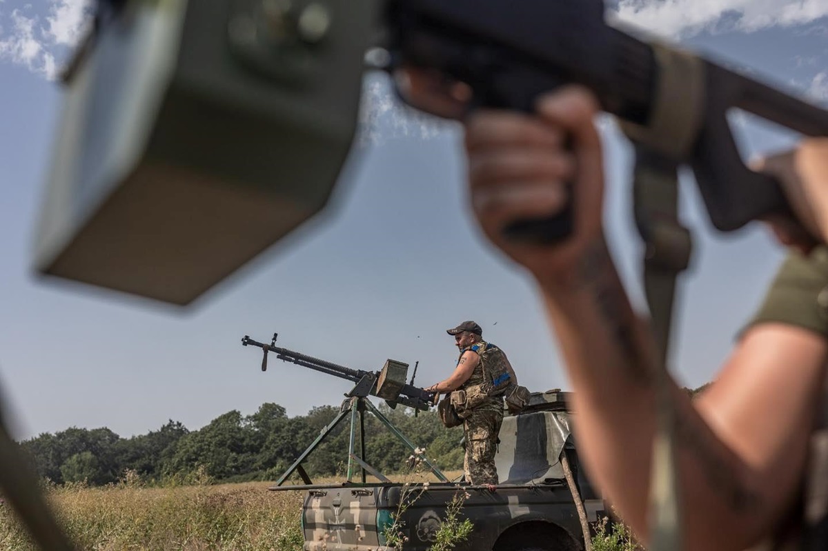 Новини України - ППО відбила атаку понад 100 російських дронів