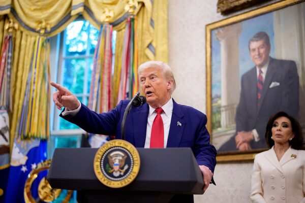 Трамп запровадив заборону на в&rsquo;їзд для громадян 12 країн