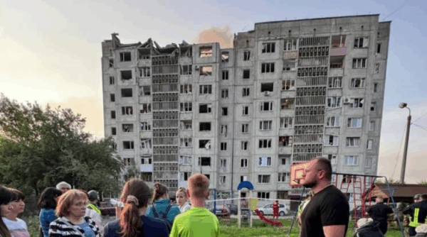 У Луцьку внаслідок обстрілу пошкоджено багатоповерхівку, п&rsquo;ятеро поранених