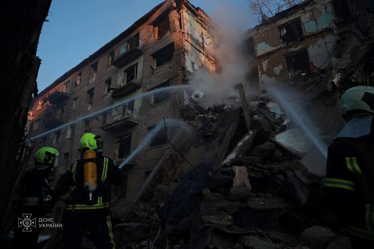 Новини Києва - У зруйнованому будинку в Києві вже п'ять загиблих
