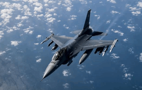 Український F-16 вперше збив літак РФ – ЗМІ
