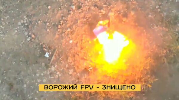 🤞❌ “ФЕНІКС” знищує гармату ворога, відмінусовує піхоту — бойова робота прикордонного підрозділу