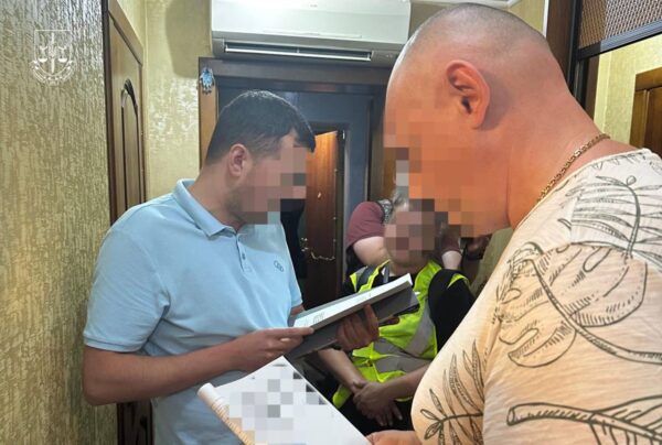 Адвокат пропонував  мільйон доларів за звільнення підзахисного