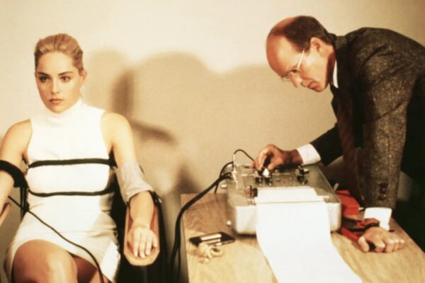 Amazon перезапускає культовий фільм “Основний інстинкт”