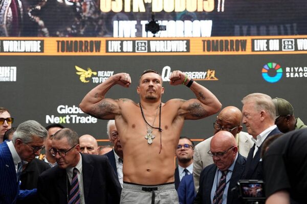 Чісора включив Усика у свій топ-5 найкращих супертяжів усіх часів