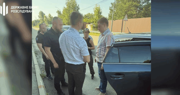 Екссекретаря Київради підозрюють у сприянні ухиленню від служби