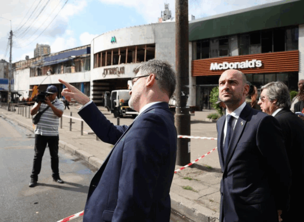 Глава МЗС Франції прибув до Києва
