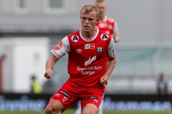 Голодним не залишився: футболіст у Норвегії отримав їстівну нагороду