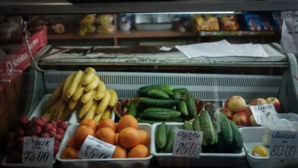 Інфляція в Україні знизилася, а в Росії б&rsquo;є рекорди