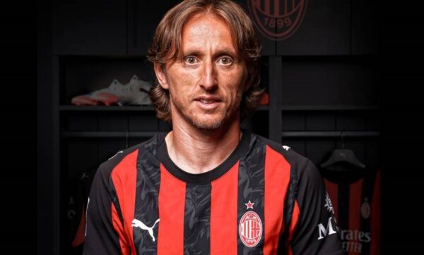 Мілан підтвердив перехід зіркового хавбека Луки Модріча