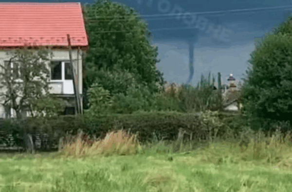 На Львівщині зафіксували смерч