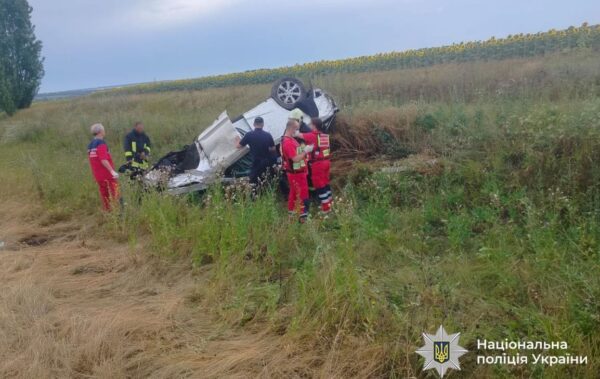 На трасі Київ – Одеса перекинувся Lexus: загинула 29-річна водійка