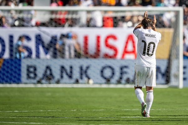 Настав час прощатися з Реалом: Модрич поділився фото