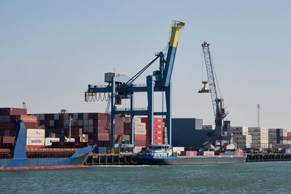 Найбільший порт Європи готують до війни з РФ – ЗМІ