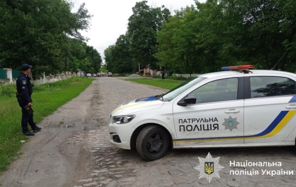 Підозрюваний у вбивстві застрелився під час перемовин з поліцією