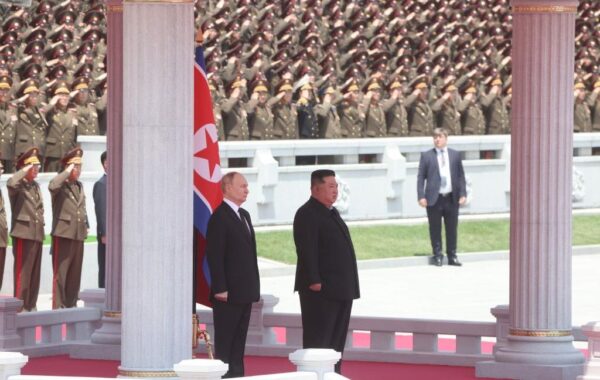 Попри численні втрати, Кім продовжує підтримувати Путіна: чого чекати