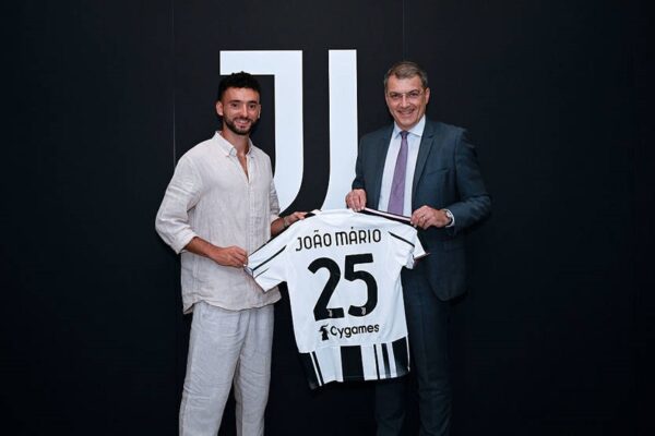 Порту продав правого захисника в Ювентус