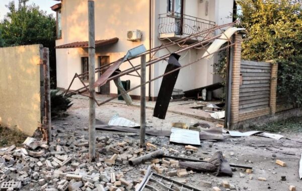 Ракетний удар по Кам’янському: пошкоджено лікарню, є загиблі