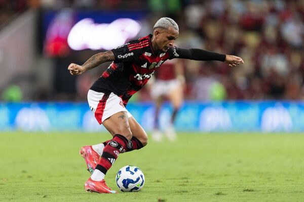 Рома завершує підписання бразильського захисника