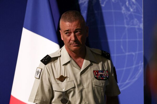 Росія зробила Францію “основною мішенню” в Європі – голова Генштабу
