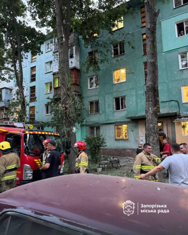 Росіяни атакували дроном багатоповерхівку у Запоріжжі