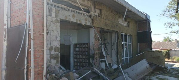 Росіяни атакували медзаклад на Херсонщині: є жертва і поранені